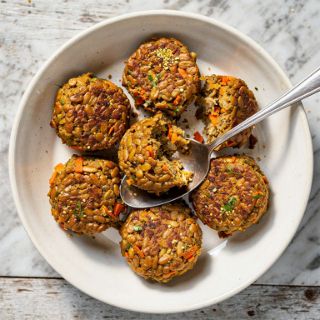 Tempeh Veggie Burgers